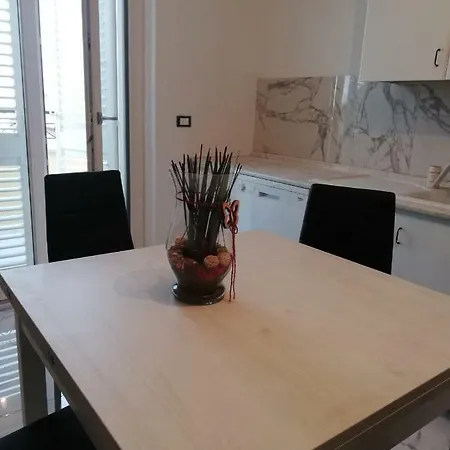 Palm Apartment *